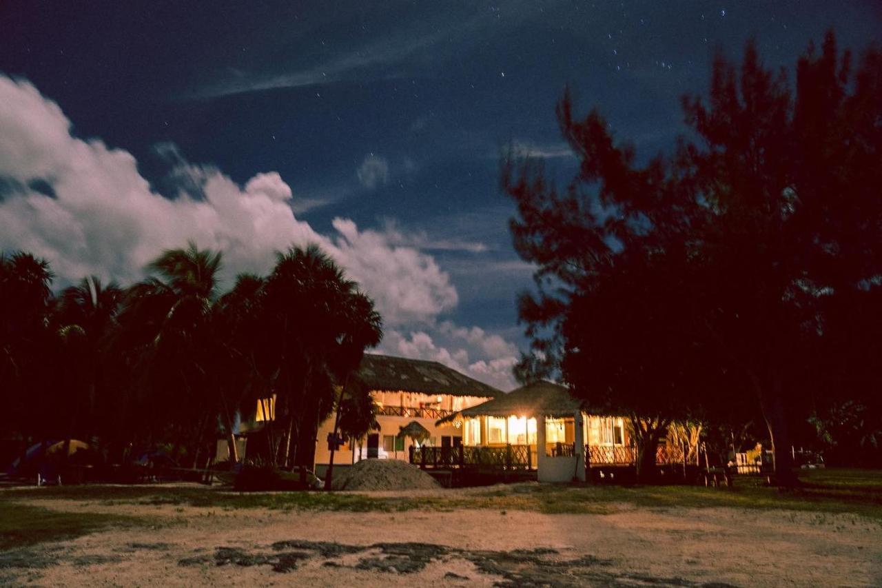 Ikarus Costa Mujeres Eco Lodge Sunset View Cancún Exterior foto